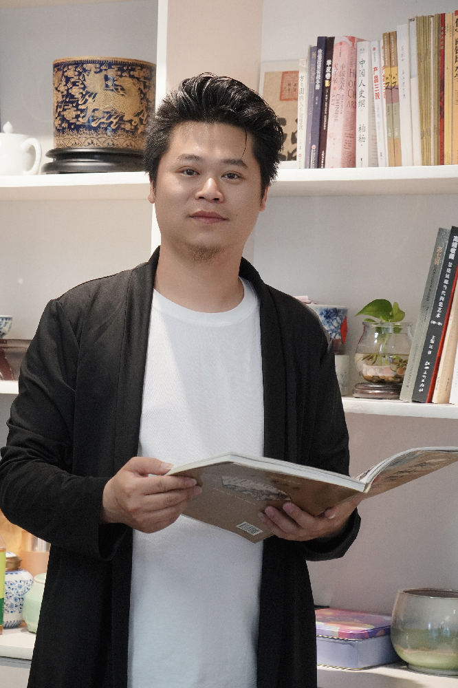 曹國飛（國瓷紅葉畫院高級畫師）