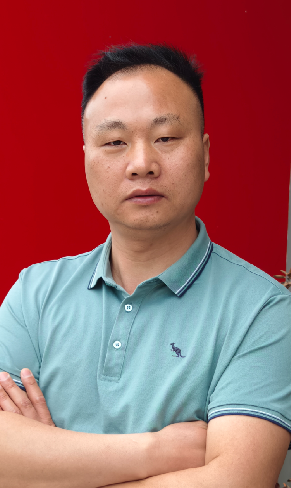 彭建春（國瓷紅葉畫院研究員）